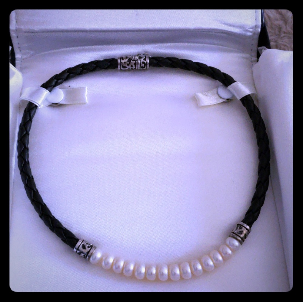 Bailey Banks & Biddle vintage pearl and leather ch